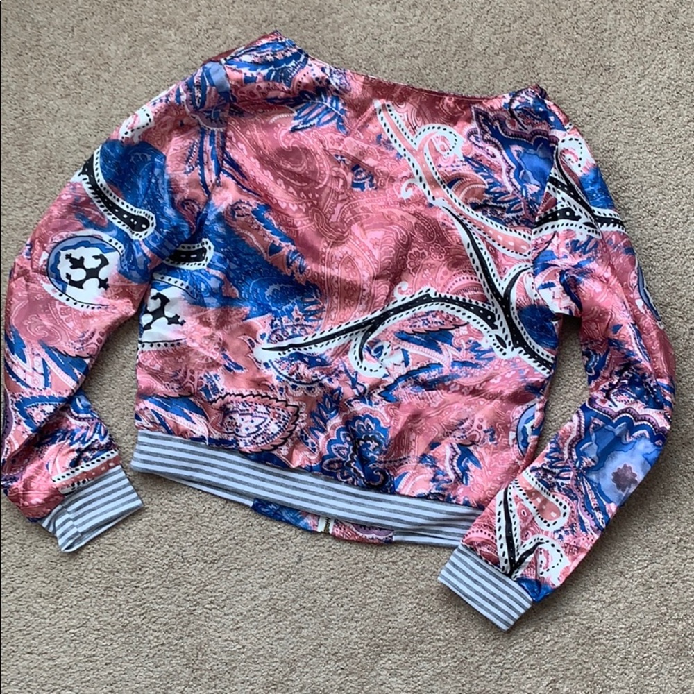 Stunning Patterned Satin Bomber Jacket 😍 - Picture 4 of 4